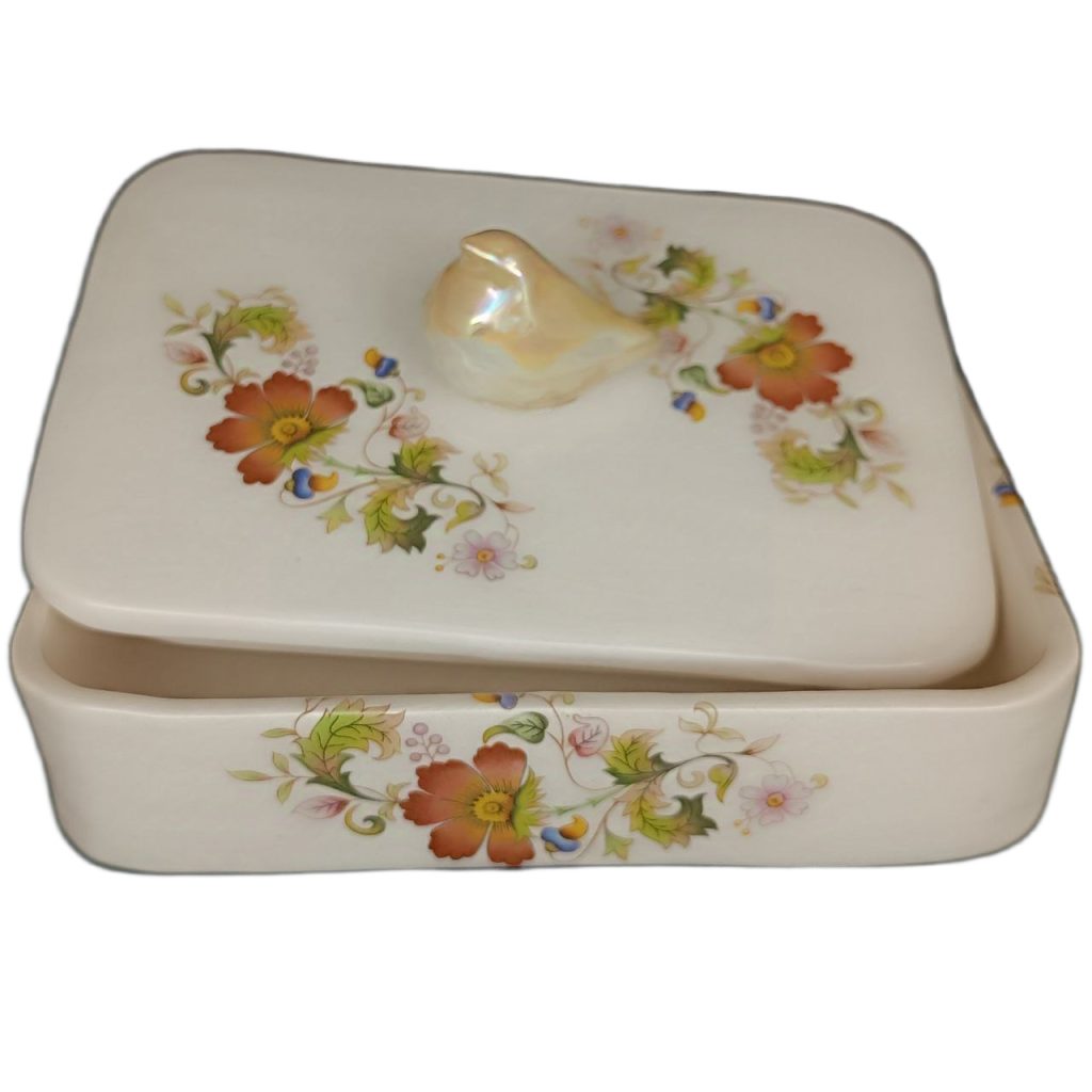 شکلات خوری پارسه هیوا 14010902 دربدار و دست ساز و زیبا برای پذیرایی میهمان شما