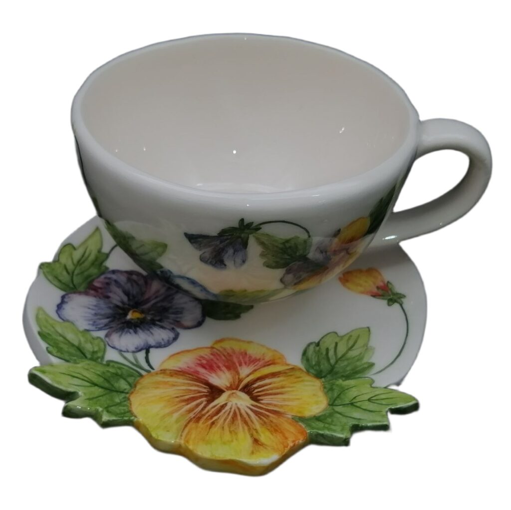 فنجان نعلبکی بنفشه هیوا زیبایی طبیعت را بر سر میز پذیرایی خود بیاورید